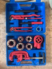 Kit filiera manuale per tubi