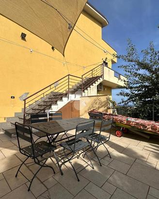 VILLA A SCHIERA A AMENDOLARA