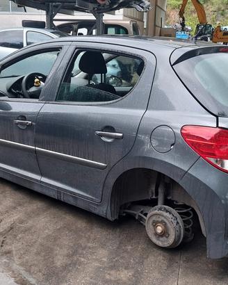 PEUGEOT 207 2011 SOLO PER RICAMBI