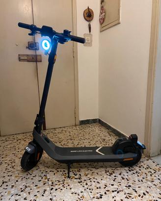 Monopattino niu