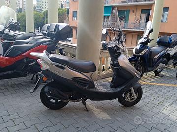 Kymco movie 150