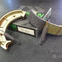 Ganasce freno dietro aprilia scarabeo 50