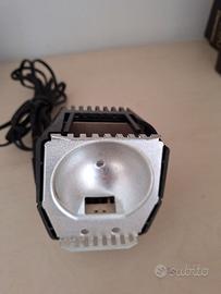 FARO ILLUMINATORE PER MACCHINE FOTOGRAFICHE