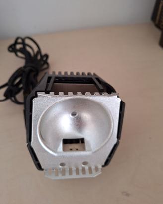 FARO ILLUMINATORE PER MACCHINE FOTOGRAFICHE