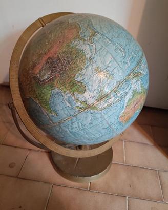 Mappamondo vintage