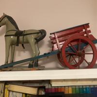 Cavallino carta pesta con carretto