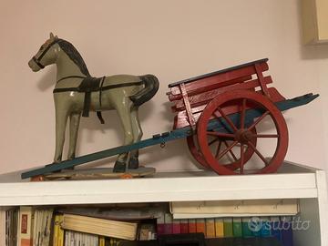 Cavallino carta pesta con carretto