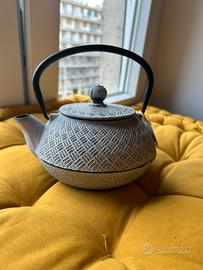 Teiera in ghisa
