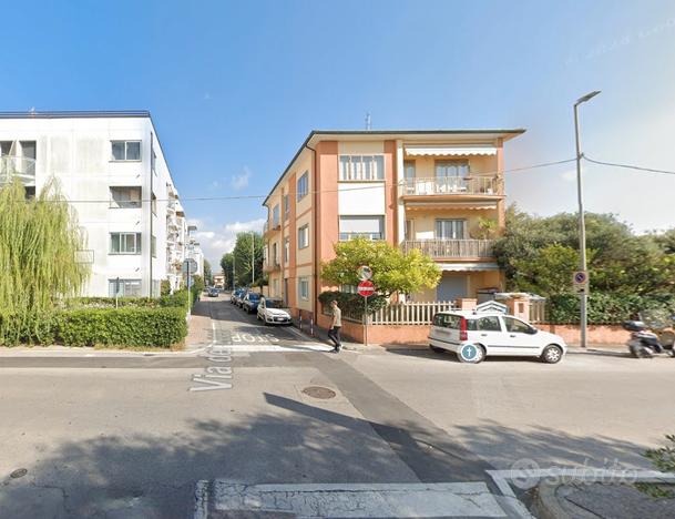 Trilocale luminoso con balcone e cantina