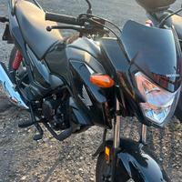 HONDA CB 125 08/2024 con solo 500 km permuto