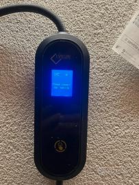 Carica batteria per auto plugin