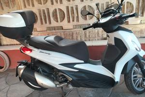  Beverly 300 HPE