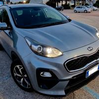 KIA SPORTAGE 4 serie 2WD Business 136cv DCT7 LEGGI