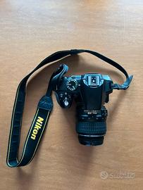 Nikon D3300 con obiettivi 18-55mm e 18-105mm