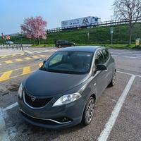 Ypsilon 1.2benz Platinum 2016 km54xxx TOP