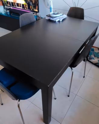 Tavolo e 4 sedie Ikea 