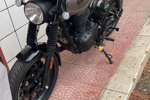 ROYAL ENFIELD HUNTER 350 02/24 KM 2700