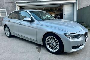 BMW 320d LUXURY