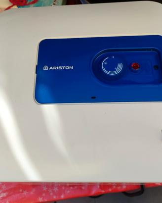 scaldacqua sottolavello