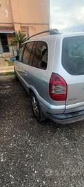 OPEL Zafira - 2004
