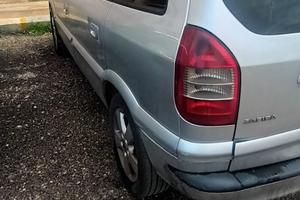 OPEL Zafira - 2004