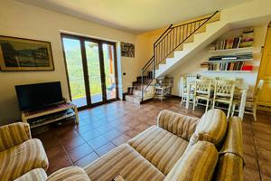 SPLENDIDO TRELOCALI CON TERRAZZO CON PANORAMA MOZZ