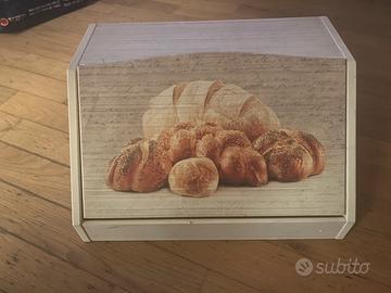 Porta pane in legno