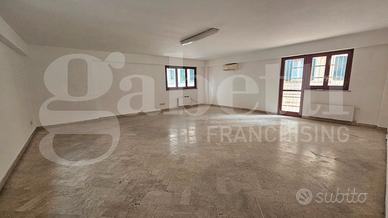 Via Dante centralissimo ufficio 6 vani terrazzo