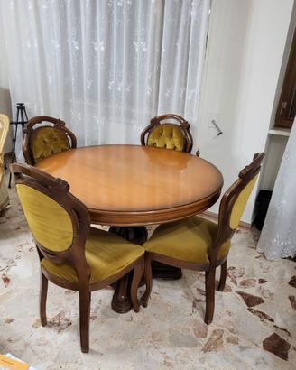 Tavolo e sedie