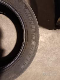 Gomme auto estive pari al nuovo