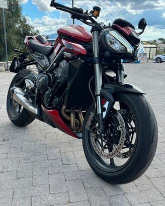 Triumph Street Triple 765 RS 2024