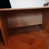 SCRIVANIA CON CASSETTIERA