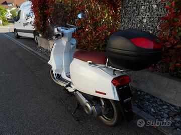 Lambretta V125 Special