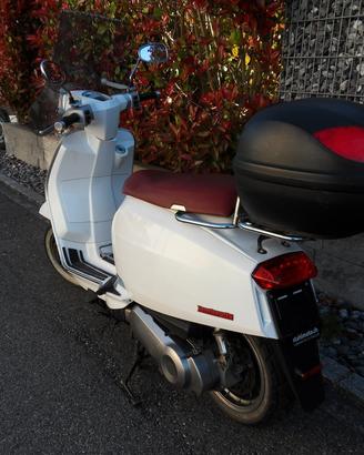 Lambretta V125 Special