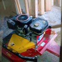 tagliaerba a traino con tre lame 