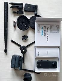INSTA 360 x5 COMPLETO DI ACCESSORI