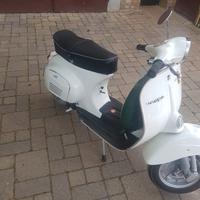 vespa primavera 125 epoca
