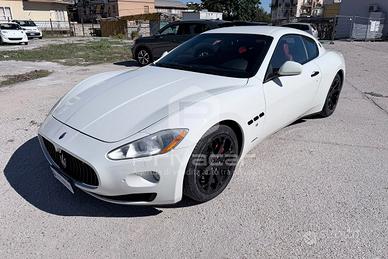 MASERATI GranTurismo 4.2 V8