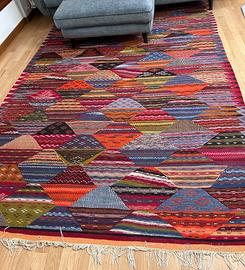 tappeto stile kilim
