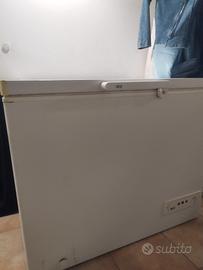 Congelatore a pozzetto 