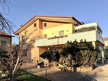 BIFAMILIARE A SANTA CATERINA