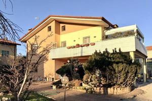 BIFAMILIARE A SANTA CATERINA