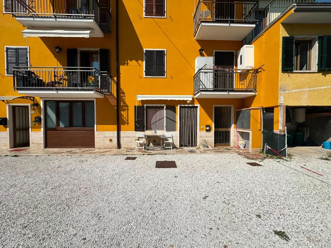 3 LOCALI A COSTERMANO - Vista 2