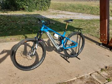 Mondraker Crafty RR alloy, taglia L, bat 750 watt 