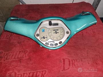 contakm vespa lx