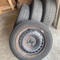 4 gomme invernale piu cerchi 175/65 R15