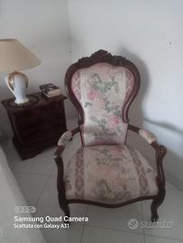 Poltroncina in stile legno massello