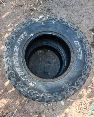Gomme x terrain fuoristrada 265 75 r16