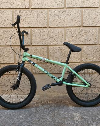bicicletta bmx