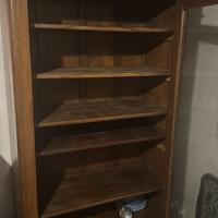 Credenza con vetrina in legno massello